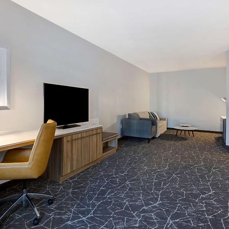Hilton Garden Inn Anaheim Resort Exterior photo